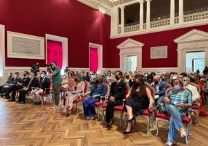 Autorità e pubblico