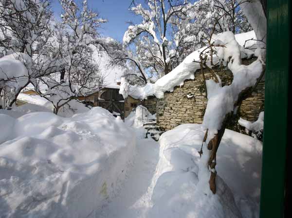 la-casa-dei-mandorli-in-versione-invernale