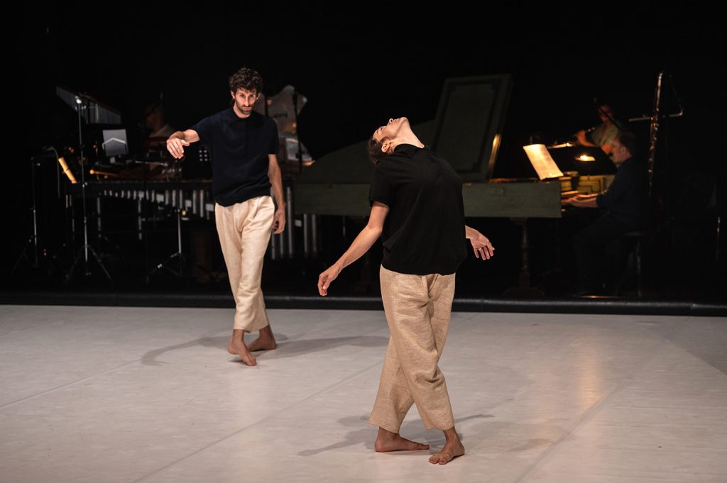 Teatroltre, allo Sperimentale di Pesaro mercoledì 11 maggio Toccare. The white dance di Cristina Kristal Rizzo, Premio “Danza & Danza 2020”