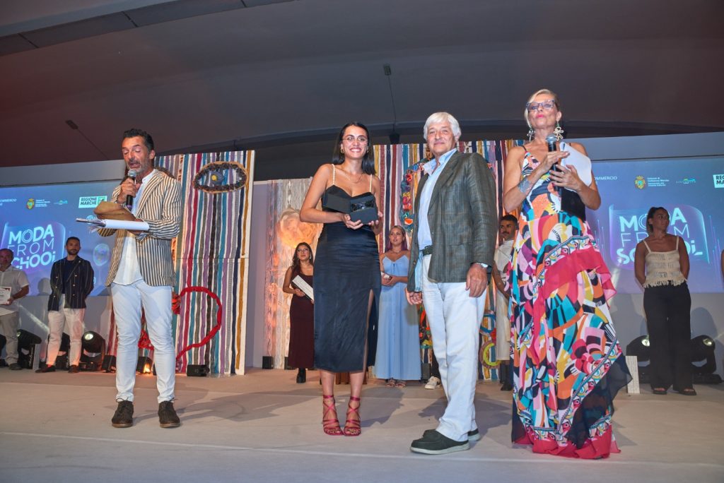 Federica Scarfó, Accademia italiana Roma, premiata da Franco Elisei con il premio della Critica