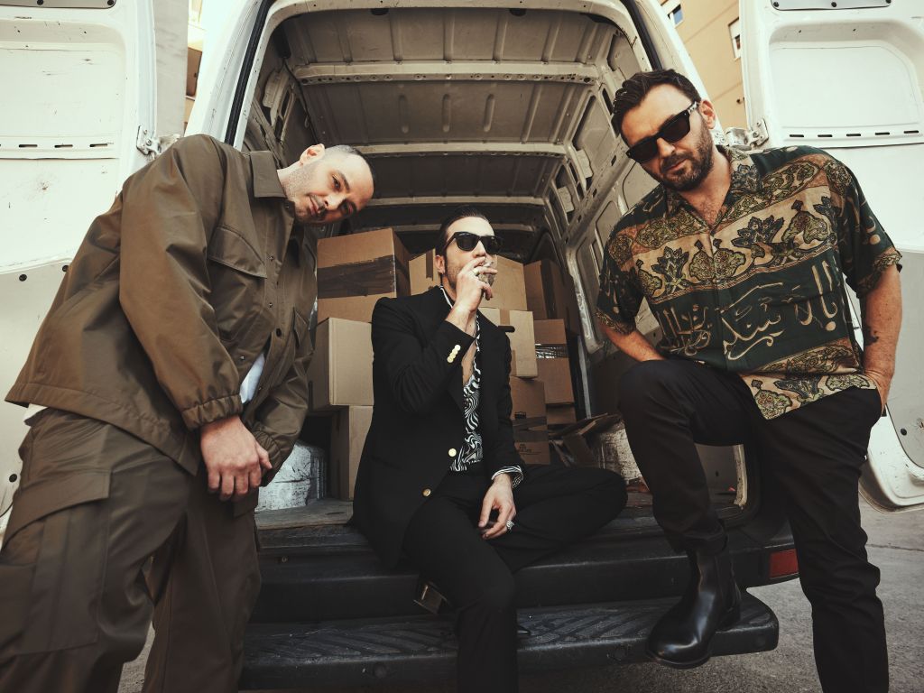 TROPICO: fuori venerdì 8 luglio "CONTRABBANDO", il nuovo brano feat. CESARE CREMONINI e FABRI FIBRA