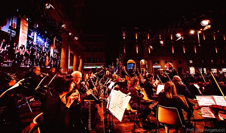 Orchestra Sinfonica Rossini in Piazza del Popolo di Pesaro, ph Luigi Angelucci