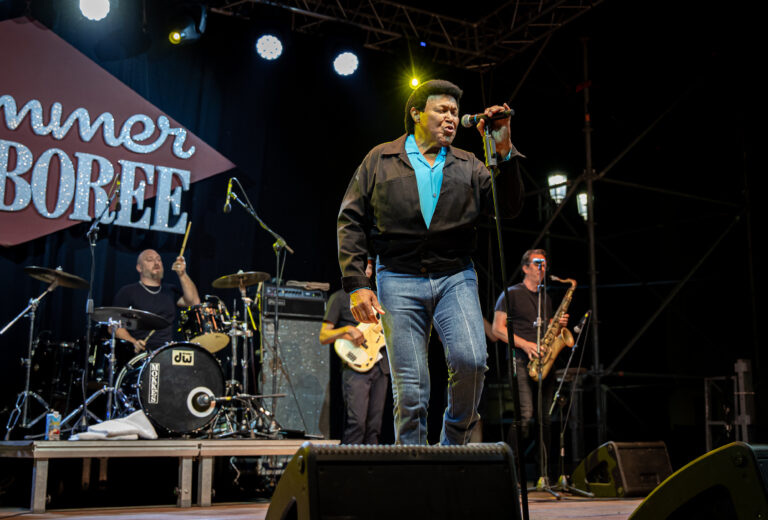 Summer Jamboree #22. A Senigallia Chubby Checker infiamma una gremita Piazza Garibaldi