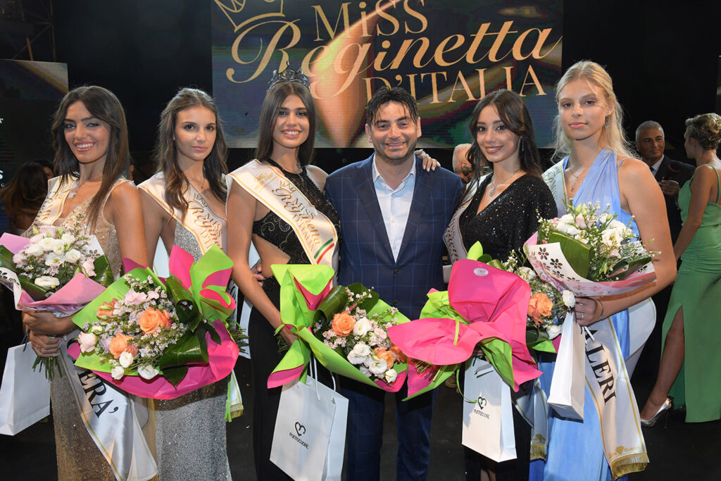 da sinistra Ilary Monsurro Alessia Gozio Flavia Cappelli Alessio Forgetta Katrin Quaratino Giulia Daniela Soponariu