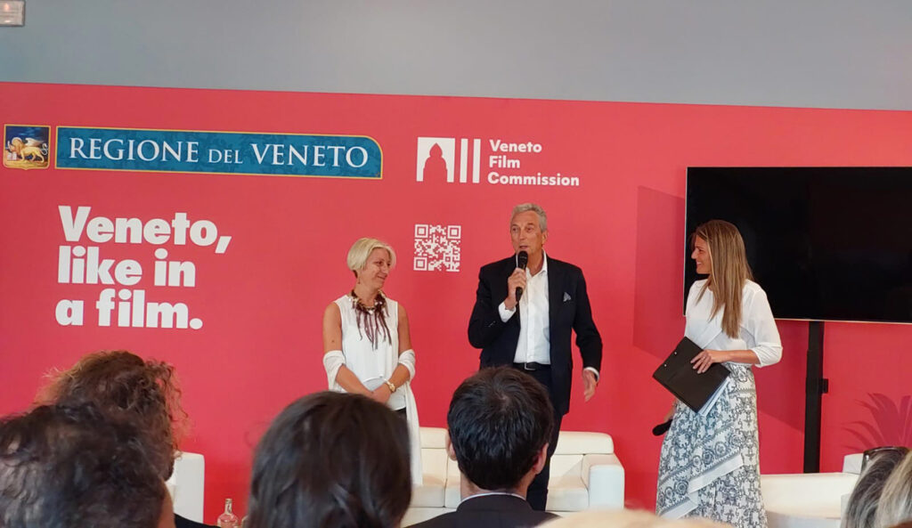 Recanati alla 79° edizione della Mostra del Cinema di Venezia. Presentato il nuovo film del produttore Michele Calì “In_finiti” che verrà girato a Recanati