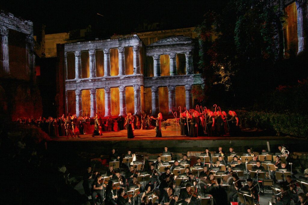 Sulle sacre pietre: la “Norma” al Teatro Antico di Taormina mostra fotografica a cura di Domenick Giliberto