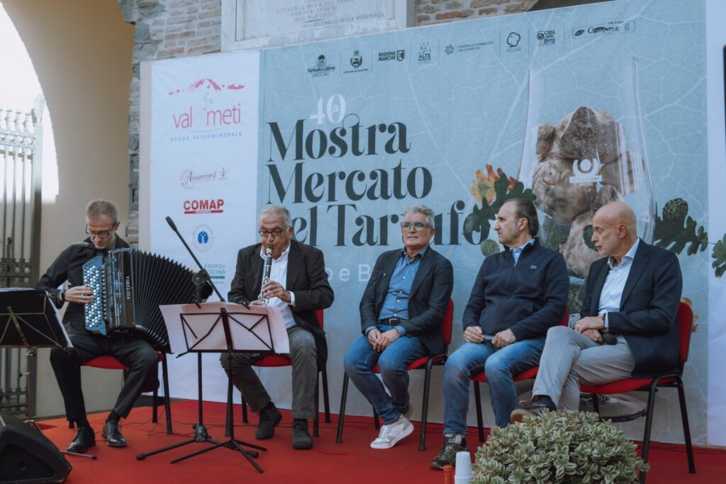 Riganelli, Battistelli, Martinelli, Galvani, Catalathopoulos, ph Massimo Radicchi