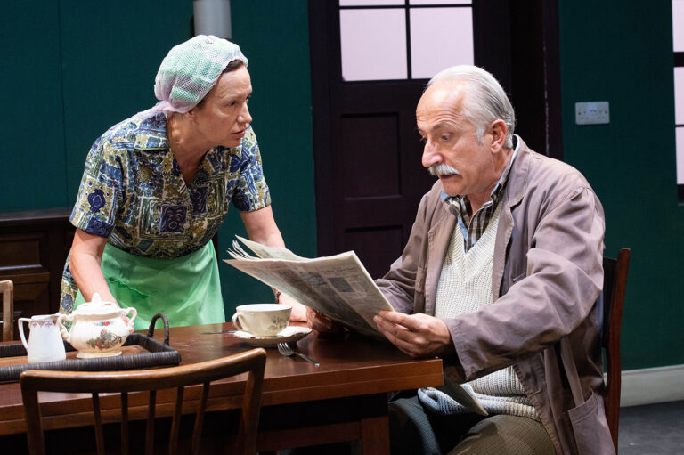 Al Teatro dell’Aquila di Fermo sabato 7 e domenica 8 gennaio in scena Il compleanno di Peter Stein con Maddalena Crippa