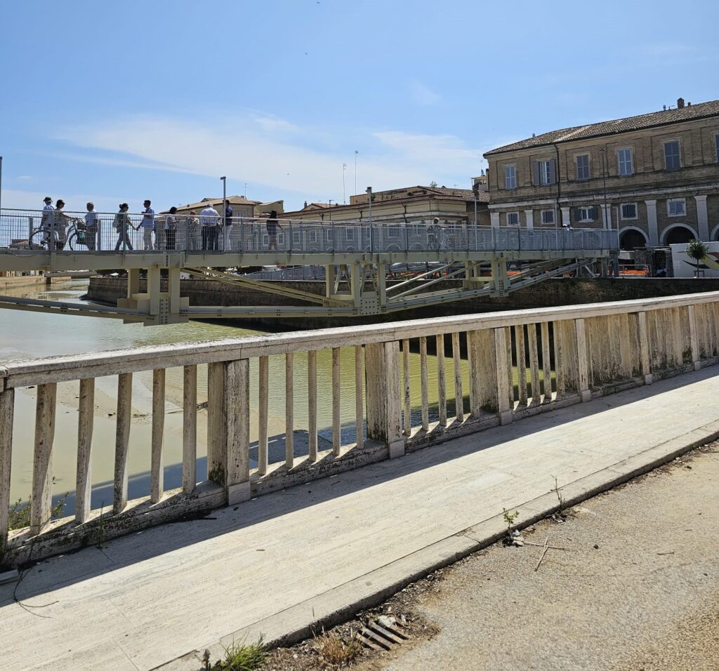 Ponte Garibaldi di Senigallia, la soddisfazione dell’assessore Aguzzi per l’apertura del collegamento ciclopedonale sul Misa