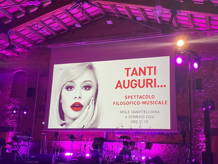 Philoshow Raffaella Carrà